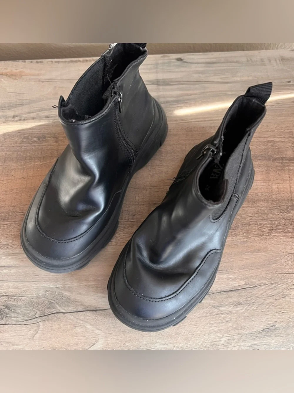 Zara size 26